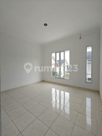 Sell Newly Renovated 3 Bedroom House at Paradise Park Residence, Sepatan, Tangerang