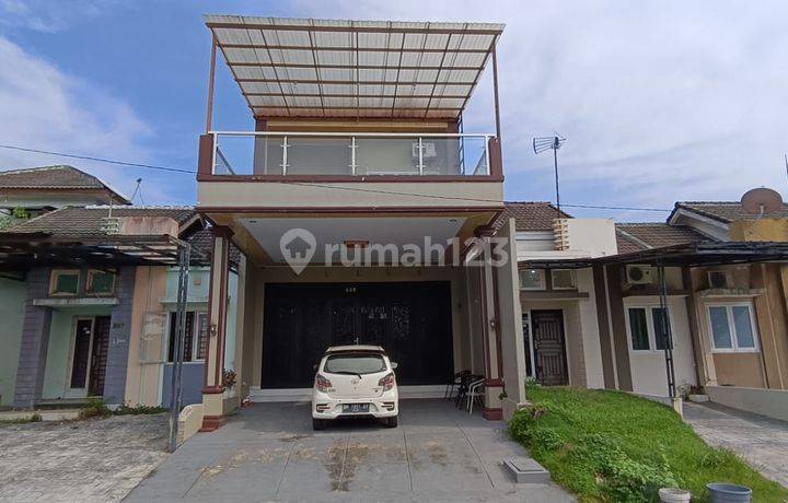 Ramah 2 Lantai Full Keramik Siap Huni Dijual di Jl. Satria Kuantan Regency