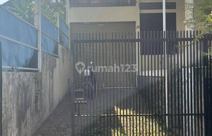 DIJUAL RUMAH CLASSIC DI SETRADUTA CEMARA