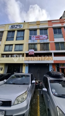 Ruko.3 Lt Cempaka Mas. Siap.huni Ruko.3 Lt Cempaka Mas. Siap.huni