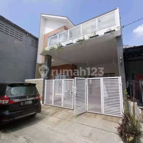 Rumah 2 Lantai Private Pool di Komplek Green Asri, Margahayu Permai*