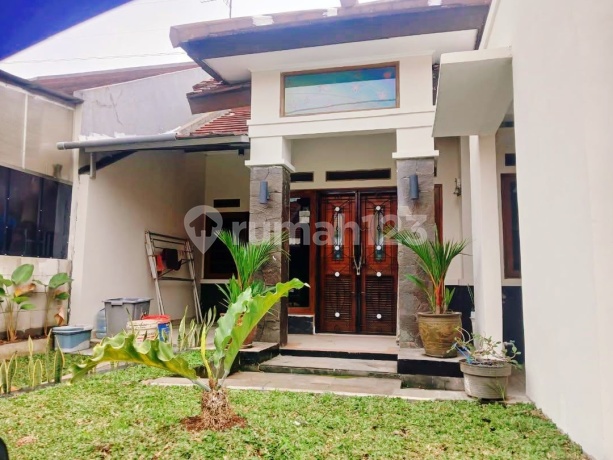 Jual Rumah 3 Lantai, Baru Renovasi di Komplek Pinus Regency Jual Rumah 3 Lantai, Baru Renovasi di Komplek Pinus Regency