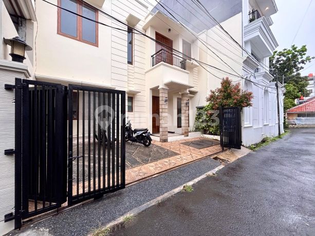 RUMAH MEWAH TEBET TIMUR, AKSES MUDAH DEKAT TAMAN RUMAH MEWAH TEBET TIMUR, AKSES MUDAH DEKAT TAMAN