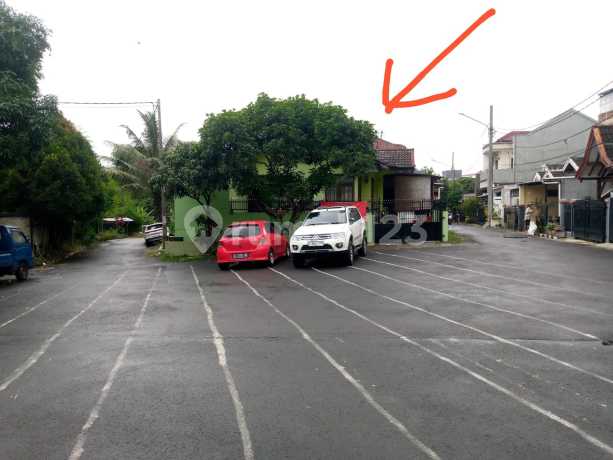 Jual Cepat Rumah Asri Luas Hoek Murah di tengah kota cimahi