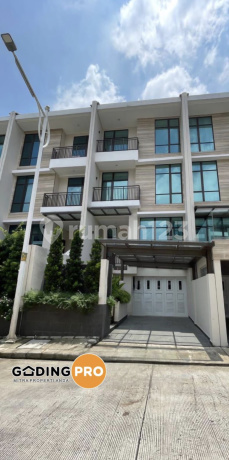 For Sale New 4-Story Luxury House with Elevator in Pondok Indah Townhouse