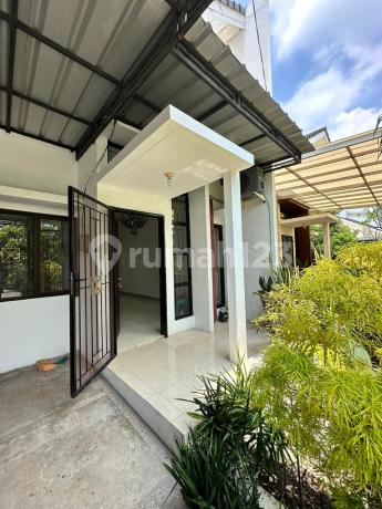 For Sale Ready-to-Occupy House in Green Ara Cluster Ebony Harapan Indah Bekasi For Sale Ready-to-Occupy House in Green Ara Cluster Ebony Harapan Indah Bekasi