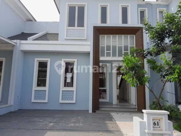 Di Jual Rumah Cantik 2 Lantai Suvarna Sutera