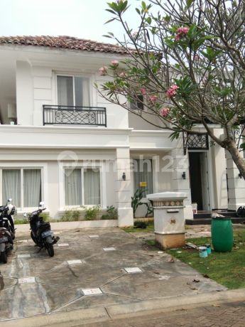 Two-story house in the Mediterranean Garden Cluster, Lippo Karawaci.