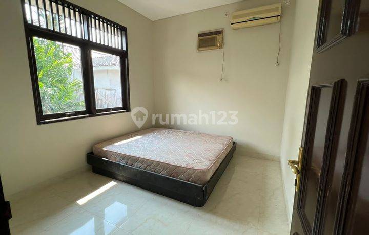 Jual rumah bagus di taman Cendana Golf Lippo Karawaci Tangerang 
