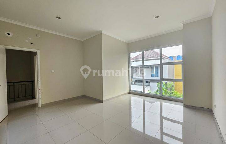 Dijual Cepat Rumah 3 Kamar 2,5 Lt, Atlanta Village Gading Serpong