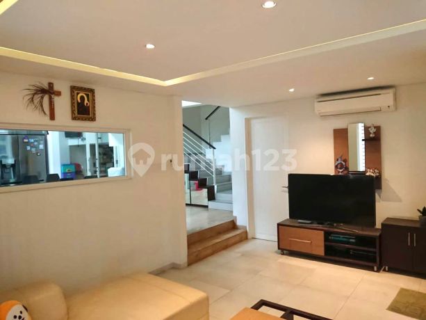 Rumah Bagus di Grisenda Split Level  Harga Termurah dipasaran