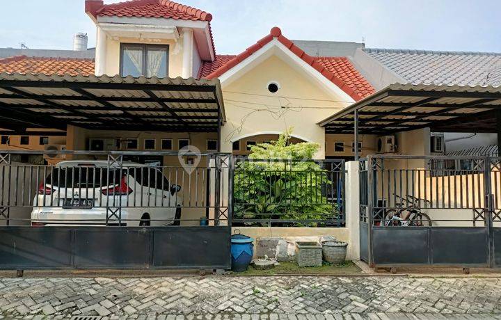 Rumah Babatan Pratama Wiyung Surabaya 9x15 1.5 Lantai Bagus Terawat Row Jalan Lebar
