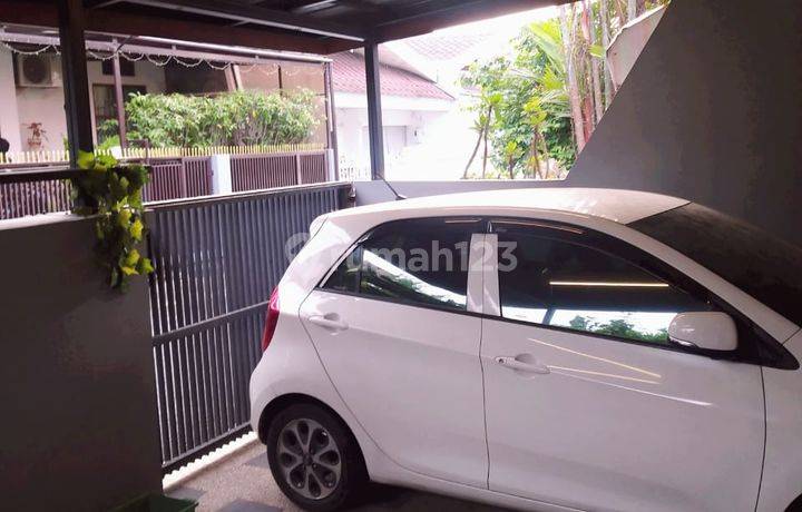 Jual Rumah Furnished Kembar Sari Indah 