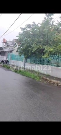 Rumah Dilingkungan ******** Jl 2.mobil(ag)