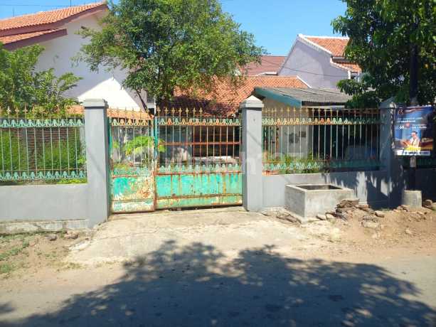 Vintage House at Strategic Location in Cirebon Perumnas Vintage House at Strategic Location in Cirebon Perumnas