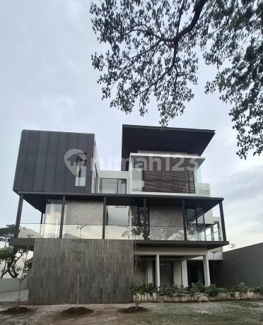 MODERN DESAINER HOUSE EXQUISITE TOUCH AT CITRALAND SURABAYA MODERN DESAINER HOUSE EXQUISITE TOUCH AT CITRALAND SURABAYA