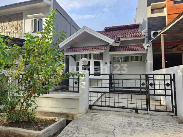 FOR SALE NEAT MINIMALIST HOUSE WITH CERTIFICATE IN SECTOR 1C GADING SERPONG