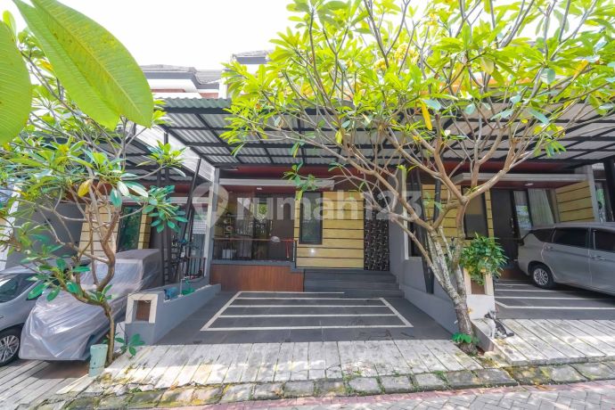 3 BR House Well-Maintained 14 Minutes to Sari Asih Hospital Bintaro Ready to Occupy J37429 3 BR House Well-Maintained 14 Minutes to Sari Asih Hospital Bintaro Ready to Occupy J37429