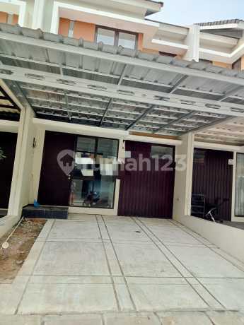 For Sale Negotiable Price Millennial House in Emerald Residence Housing, Sepatan Tangerang