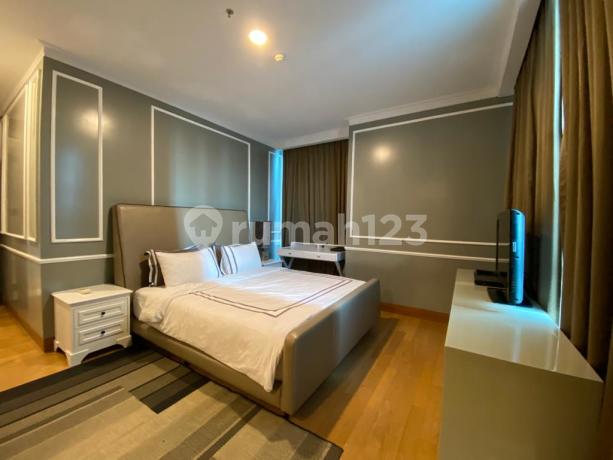 Residence 8 Senopati Apartment 2 BR Fully Furnished H001 