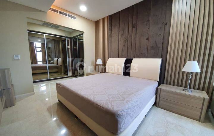 Essence Darmawangsa Apartment 3 BR Fully Furnished H001 