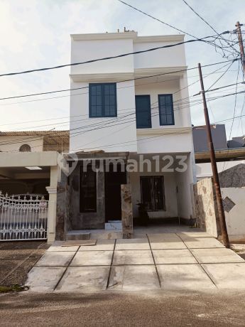 Rumah Cempaka Putih Dalam Kompleks Rumah Cempaka Putih Dalam Kompleks