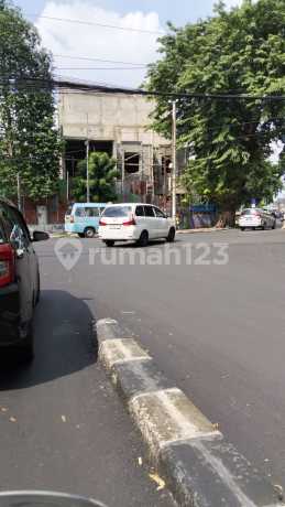 Affordable Shop House in Cempaka Putih