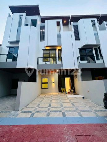 Rumah Minimalis KPR Pusat Kota Akses Mobil