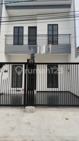 Rumah Baru 2 Lantai di Pondok Lestari Ciledug Harga Sudah Murah Rumah Baru 2 Lantai di Pondok Lestari Ciledug Harga Sudah Murah