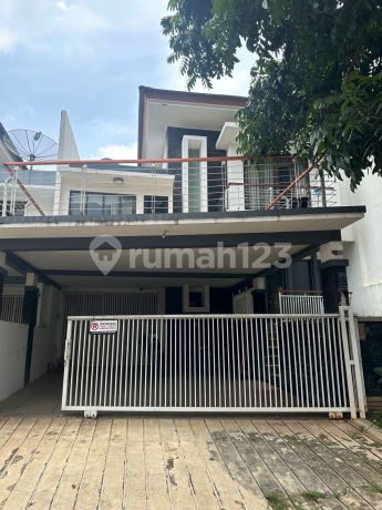 Rumah 2 Lantai Full-Furnished di Mahogany Residence Cibubur - SHM