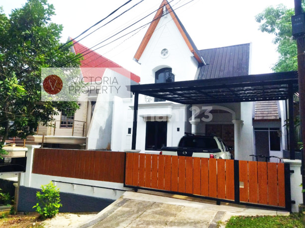 Rumah Luas Bagus 2 Lantai Di Bukit Golf Cibubur