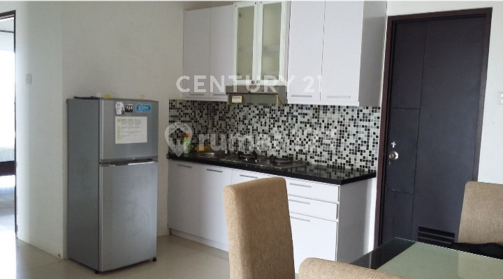 Apartemen Cosmo Mansion 3 Br, 50M Dr Grand Indonesia Jakarta