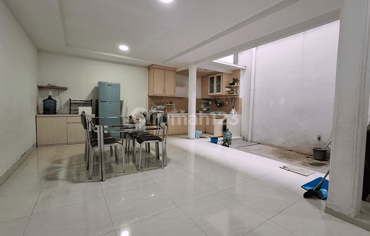 Rumah Bagus Semi Furnished di Puri Beta Larangan, Tangerang