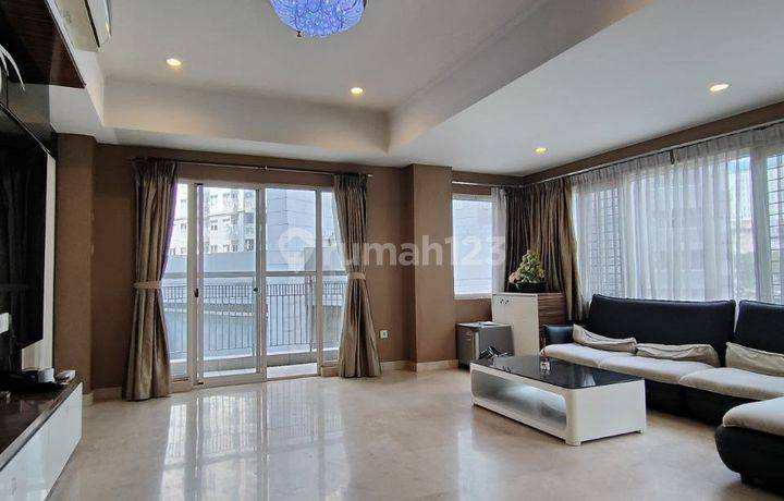 Jual Segera Apartemen Royal Mediterania Garden 3+1 BR, Semi Furnished, Tanjung Duren, Grogol Petamburan, Jakarta Barat