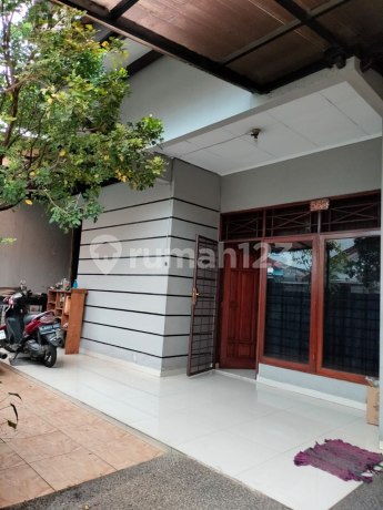 Jual Rumah Cantik 2 Lantai, SHM, Bagus, di Komplek Barata Karya, Karang Tengah, Tangerang