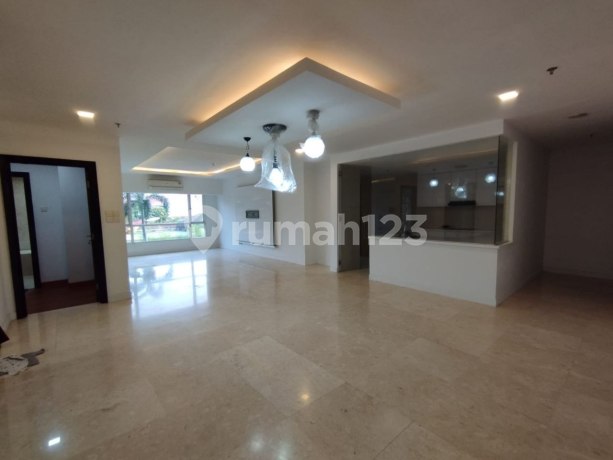 Jual Apartemen Somerset 3+1 BR, Luas 188 m2, Sertifikat, Permata Hijau, Kebayoran Lama, Jakarta Selatan