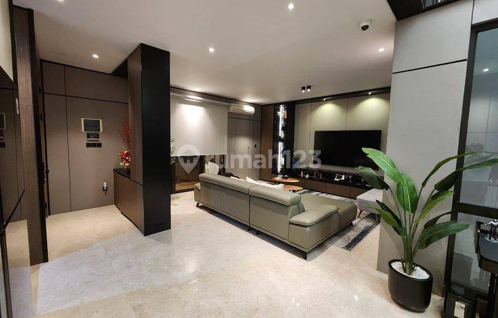 Dijual Rumah Full Furnished+ Elektronik The Zora Kazumi Bsd