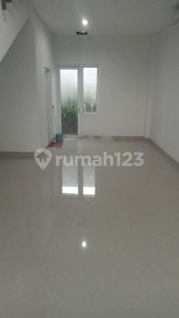 Ruko Bolsena Square Brand New Siap Pakai Disewakan