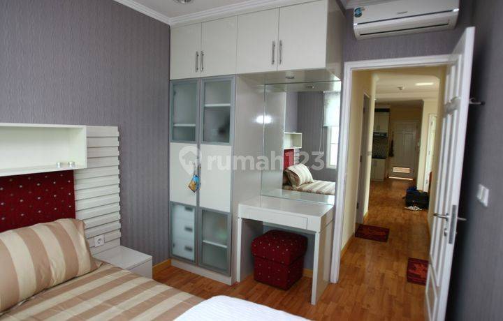 Penthouse Apartemen Lourdes MOI Kelapa Gading Furnished Hook #i2