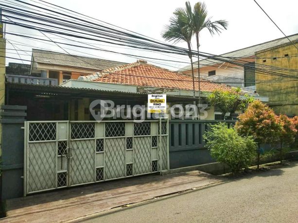 Rumah Strategis Butuh Renovasi Komplek Lemigas Kebayoran Lama Jakarta Selatan