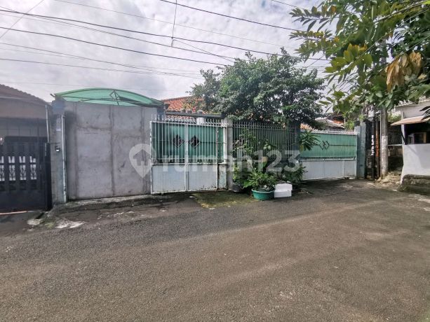 Rumah Hitung Tanah Strategis Komplek Migas Nego Tipis Kemanggisan Jakarta Barat