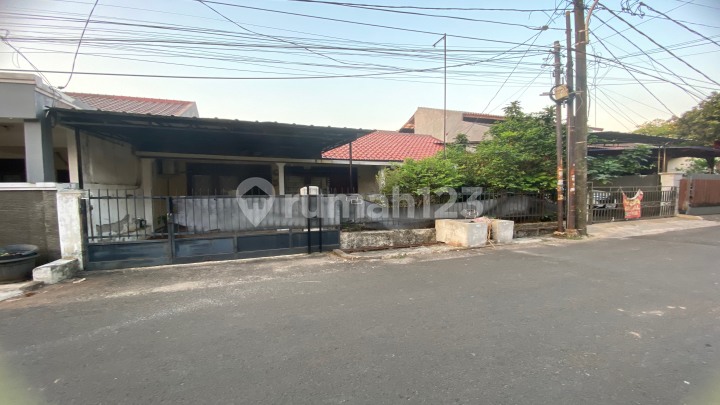 Rumah Hitung Tanah Jalan Komplek Migas Kemanggisan Jakarta Barat