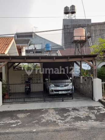 Residential Land in the Oil and Gas Complex, 4.5 Meters Wide, Kemanggisan, West Jakarta