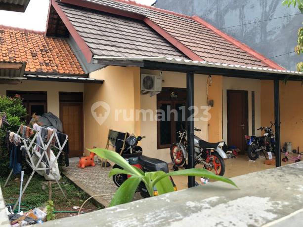Rumah Strategis Hitung Tanah Komplek Migas Joglo Jakarta Barat
