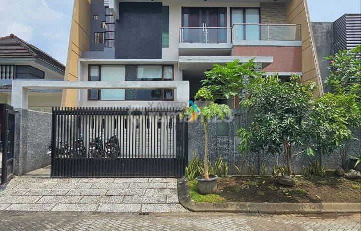 Dijual Rumah Premium di Istana Dieng, Malang