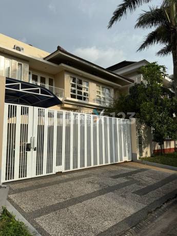 Rumah Furnished 12 Kamar Tidur di Cluster Golf, Araya, Malang