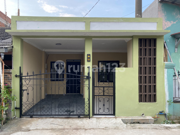 Dekat Kiic! Rumah Siap Huni Full Renovasi Dekat Kiic! Rumah Siap Huni Full Renovasi