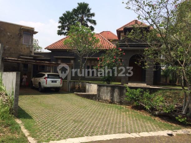 Dijual Rumah Mewah Resort Style Cluster Terrace Golf BSD City ada kolam renang Dijual Rumah Mewah Resort Style Cluster Terrace Golf BSD City ada kolam renang