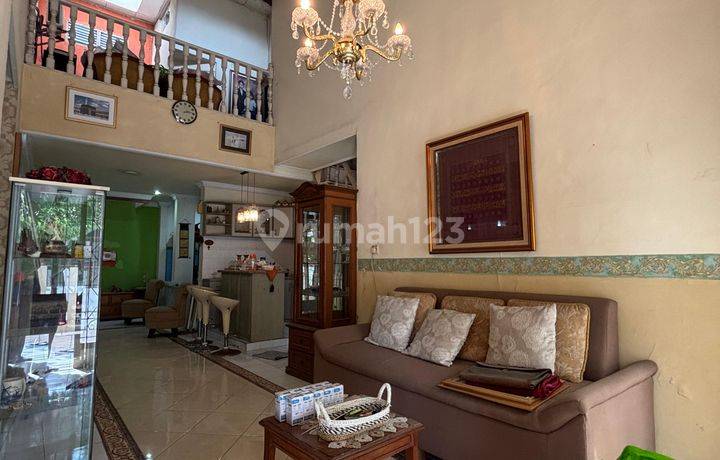 Dijual Rumah Kota Bekasi 2 Lantai Dalam Komplek Perumahan Griya Timur Indah Kamar 3 Siap Huni Full Furnished Bekasi Timur