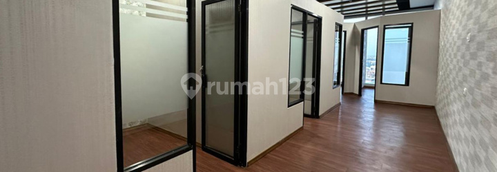 Office siap pakai di Pakuwon Tower